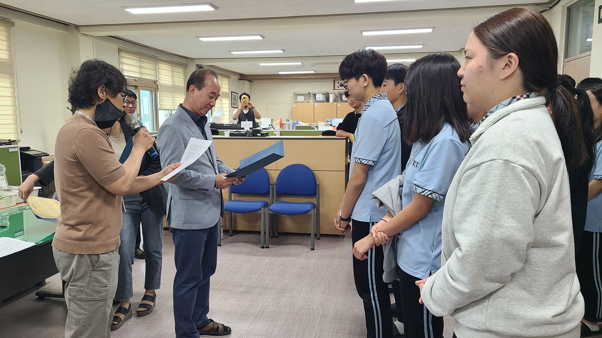 청소년의 달 모범학생 및 과학의 날 시상 사진